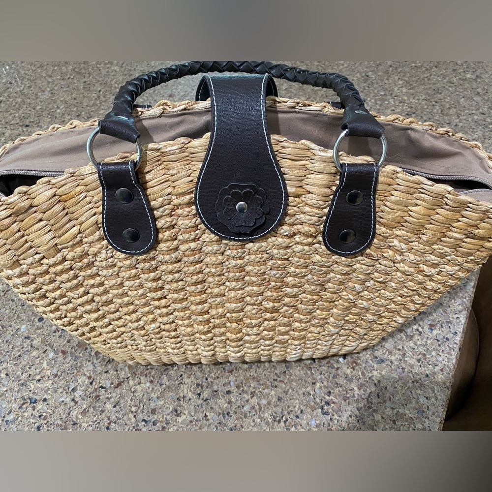 Sea and grass tote